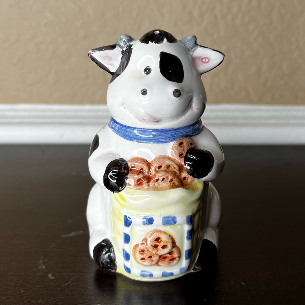 Vintage 1980/ 1990’s Spotted Cow Salt and Pepper Shaker (Single), Cookies and Mi